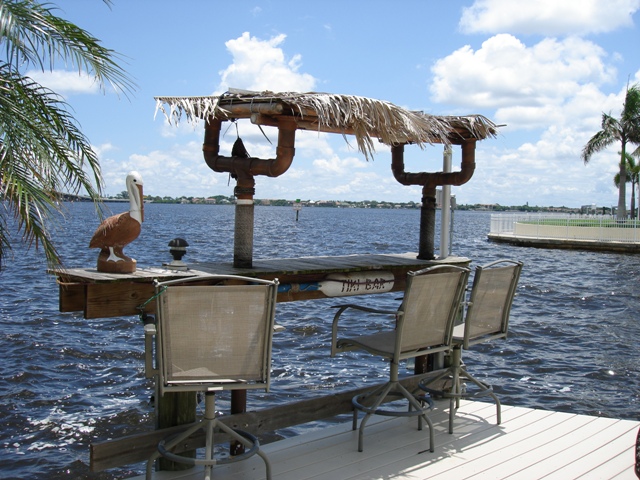 Villa Cape Coral, Tiki Bar